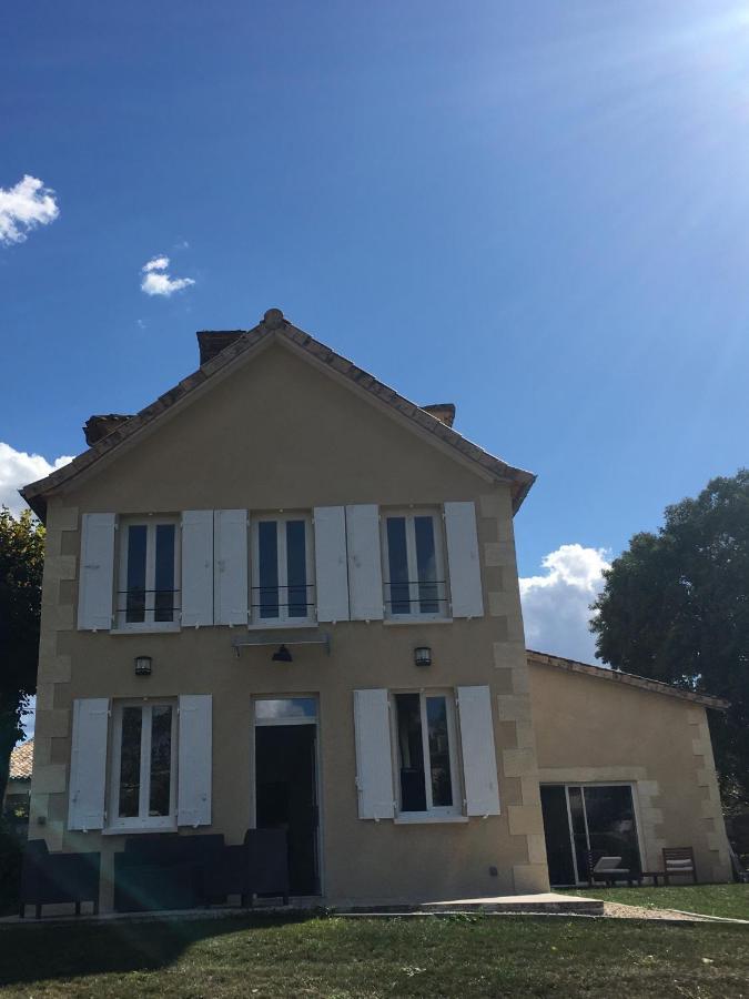 Holiday home Allee Des Roses Saint-Philippe-d'Aiguille